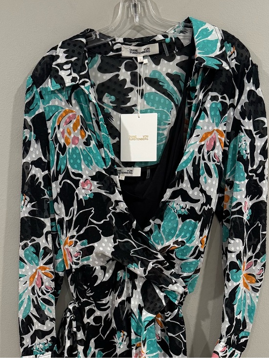 Diane Von Furstenberg Dresses & Skirts - NEW Diane von Furstenberg Petal Burst 2 piece Wrap Dress Long Sleeve Large $498